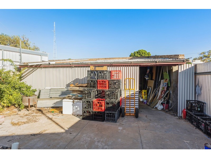 17 Railway Terrace, Morgan SA 5320