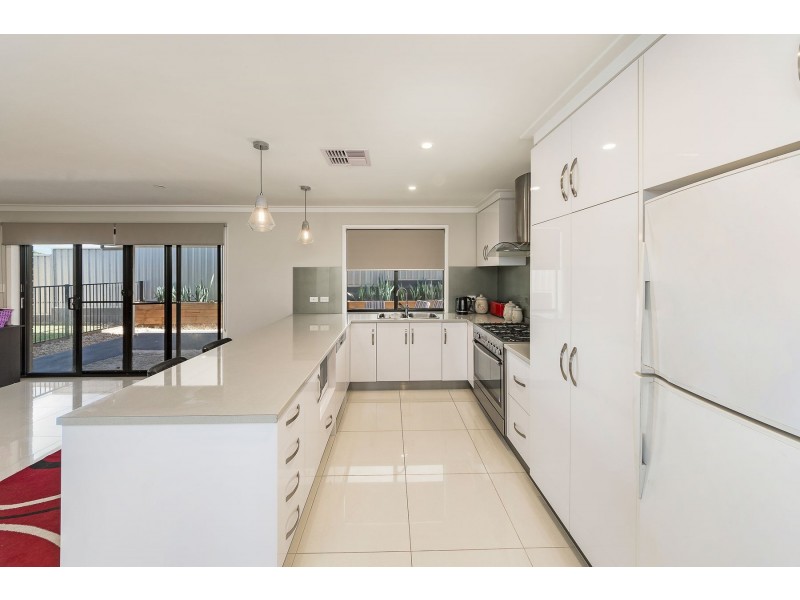 18 St Andrews Drive, Strathalbyn SA 5255