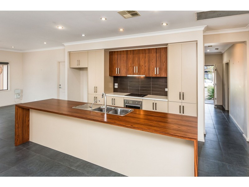 9 Elsie Drive, Strathalbyn SA 5255