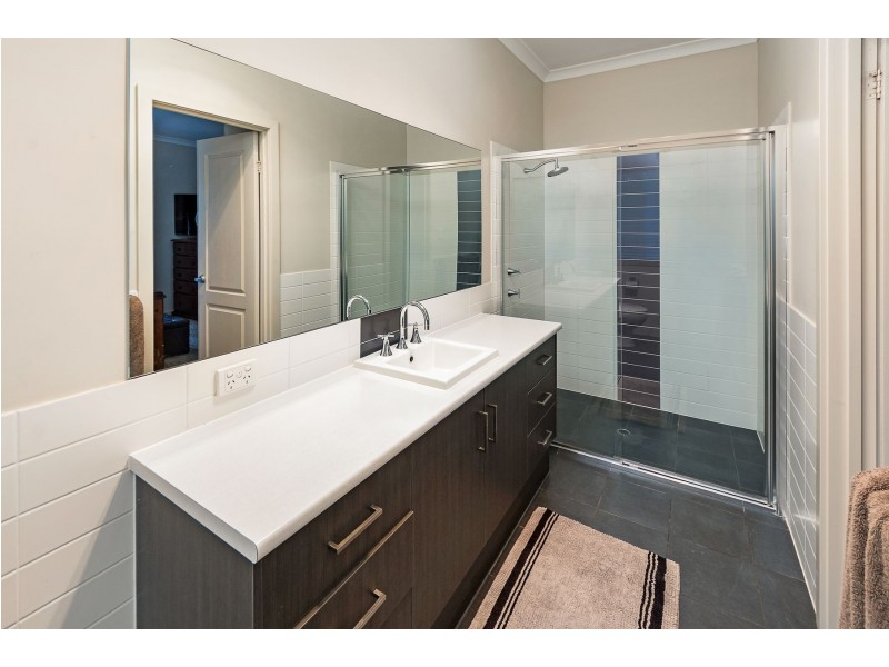 9 Elsie Drive, Strathalbyn SA 5255