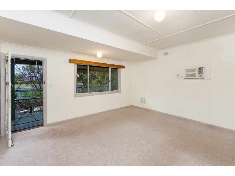 12 Parker Avenue, Strathalbyn SA 5255