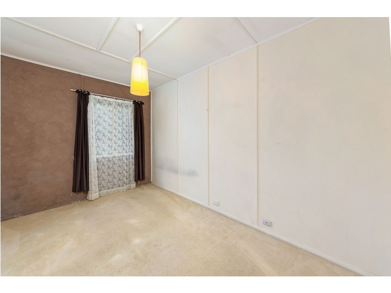 12 Parker Avenue, Strathalbyn SA 5255