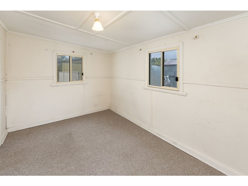 12 Parker Avenue, Strathalbyn SA 5255