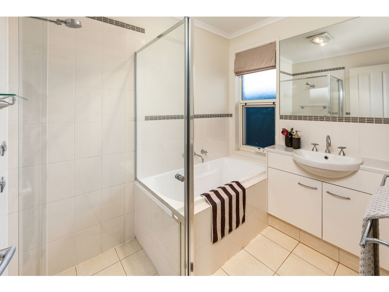15 Adamson Court, Mount Barker SA 5251