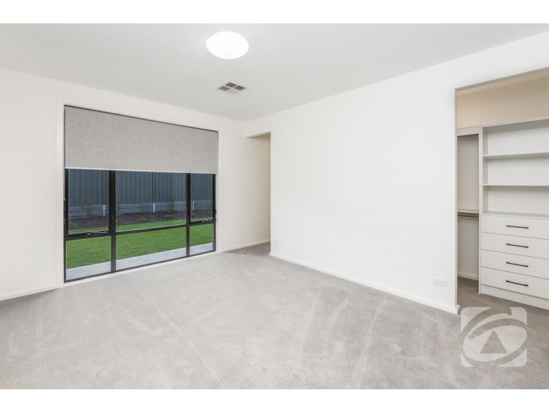 8 Red Gum Crescent, Mount Barker SA 5251