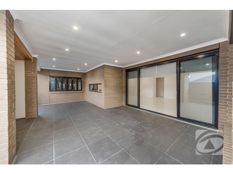 8 Red Gum Crescent, Mount Barker SA 5251