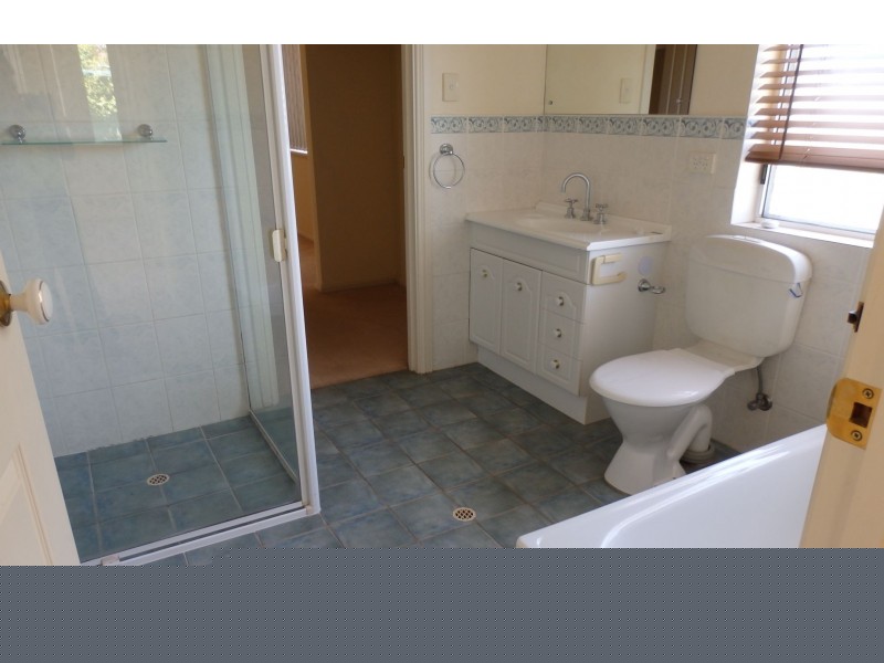 4/8 Sandergrove Road, Strathalbyn SA 5255