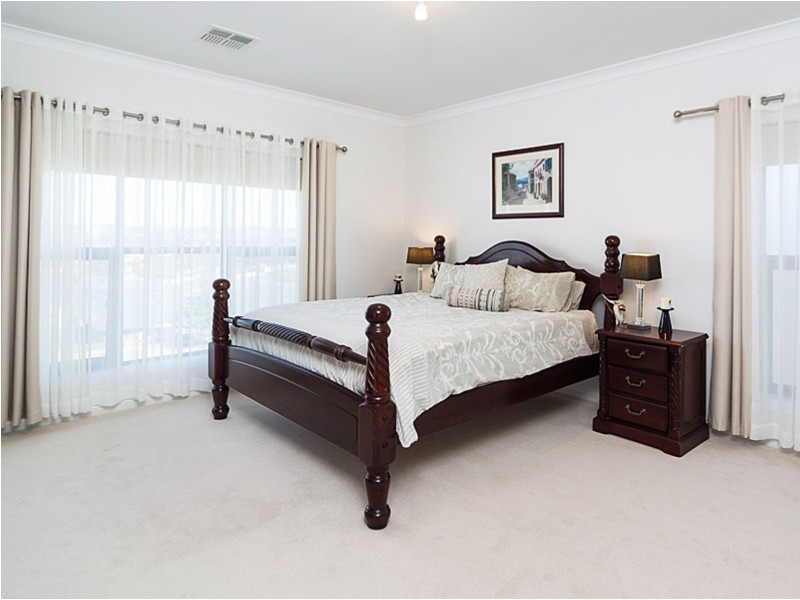 2 Pinnacle Court, Mount Barker SA 5251