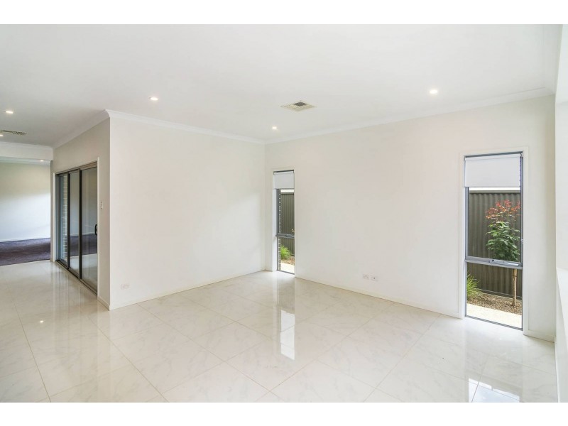 25 Karra Circle, Mount Barker SA 5251