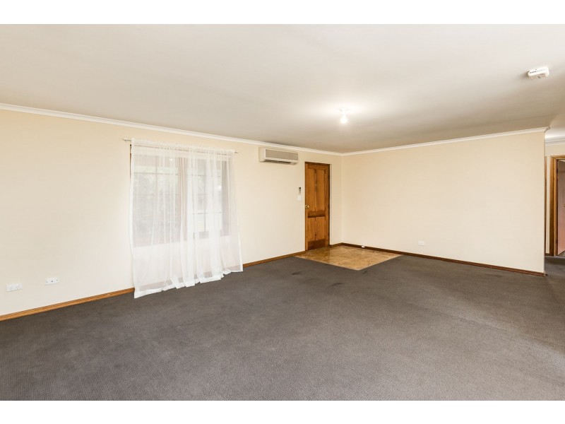 1/8 Douglas Drive, Mount Barker SA 5251