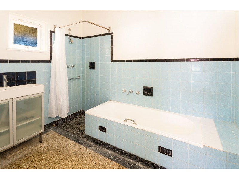 2 Chapman Street, Rostrevor SA 5073