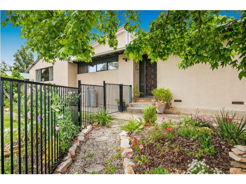 4 Alberg Avenue, Mount Barker SA 5251