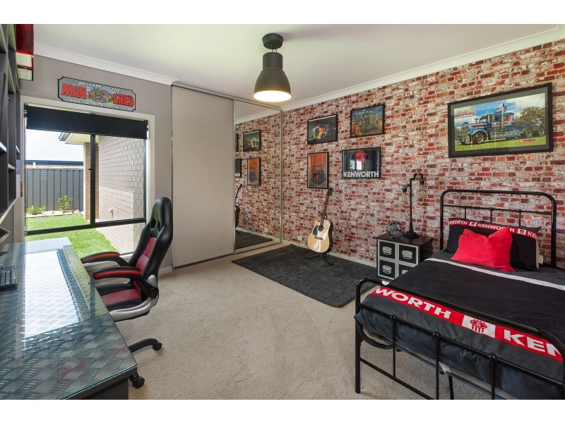 18 Red Gum Crescent, Mount Barker SA 5251