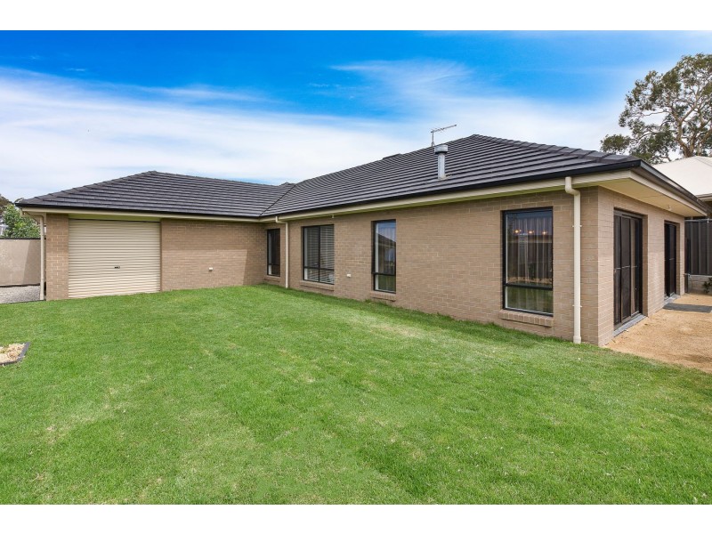 18 Red Gum Crescent, Mount Barker SA 5251