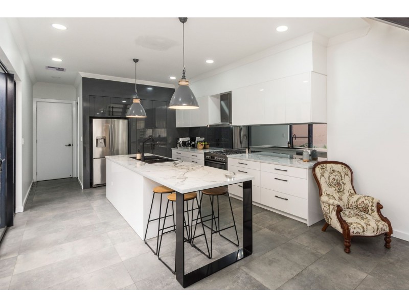 8 Park Terrace, Mount Barker SA 5251