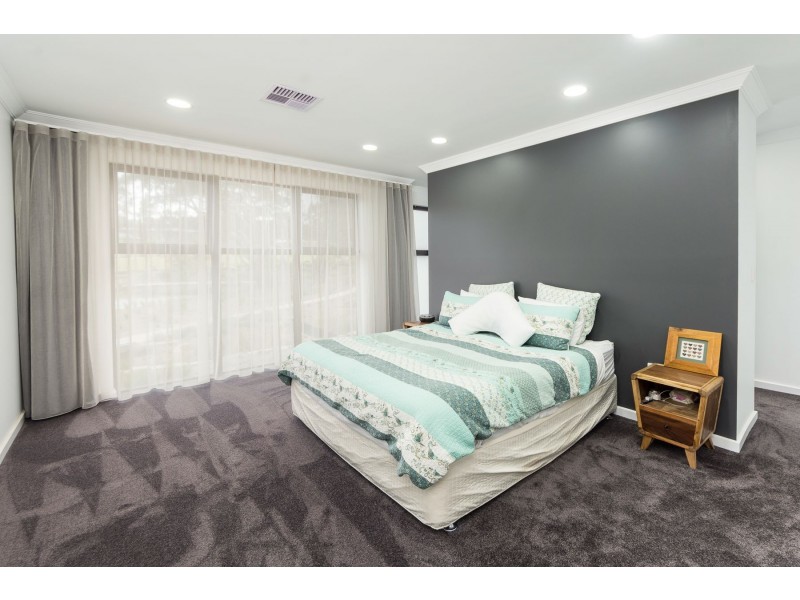 8 Park Terrace, Mount Barker SA 5251