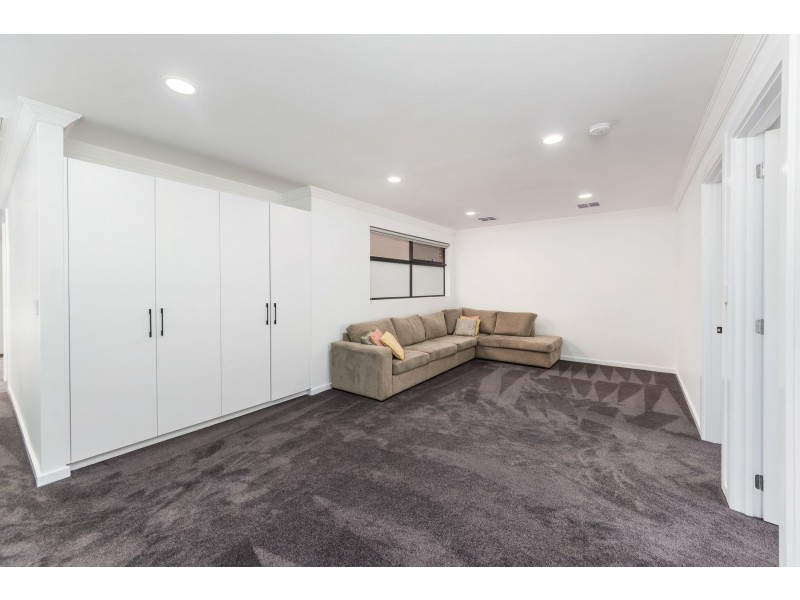 8 Park Terrace, Mount Barker SA 5251