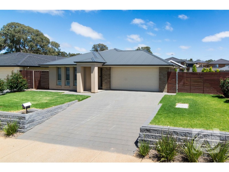 74 Douglas Drive, Mount Barker SA 5251