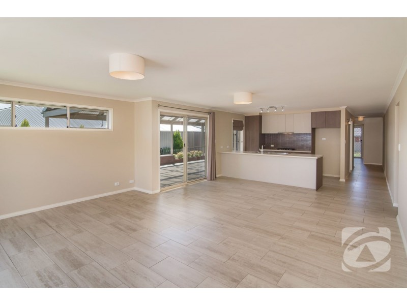 74 Douglas Drive, Mount Barker SA 5251