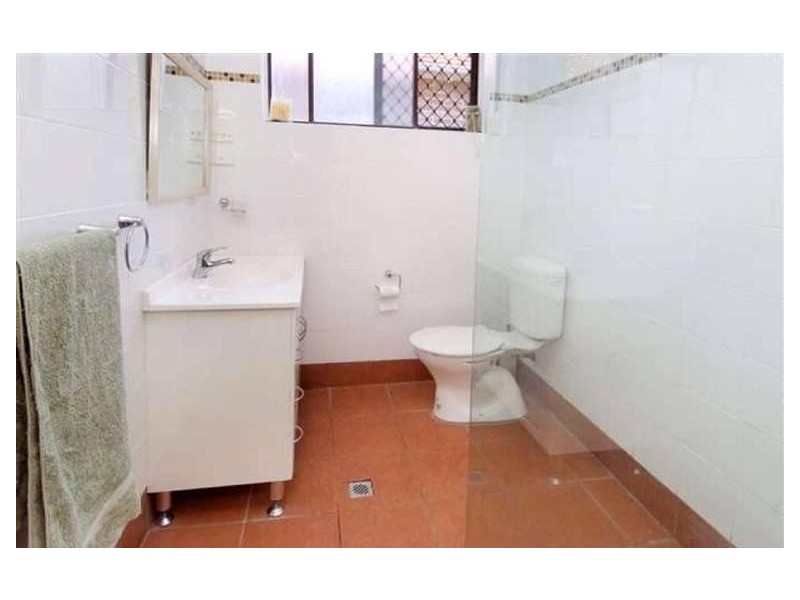 8 Universal Street, Eastlakes NSW 2018