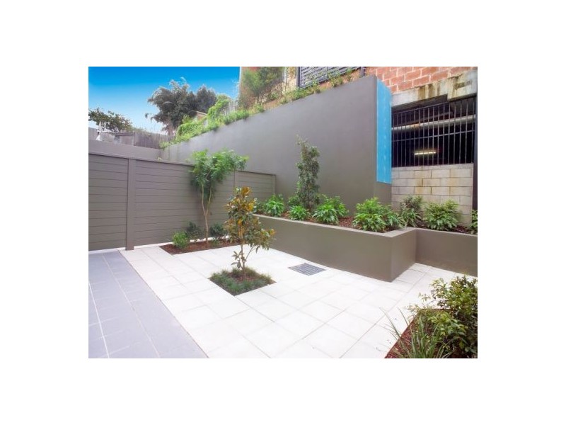 2/16 Garden, Alexandria NSW 2015