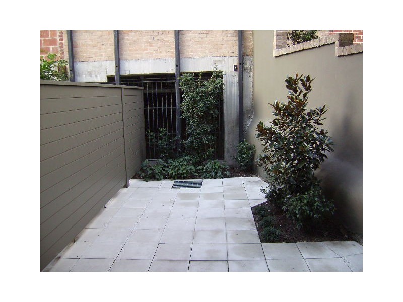 2/10 Garden, Alexandria NSW 2015