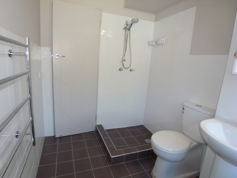 2/16 Barber Avenue, Eastlakes NSW 2018