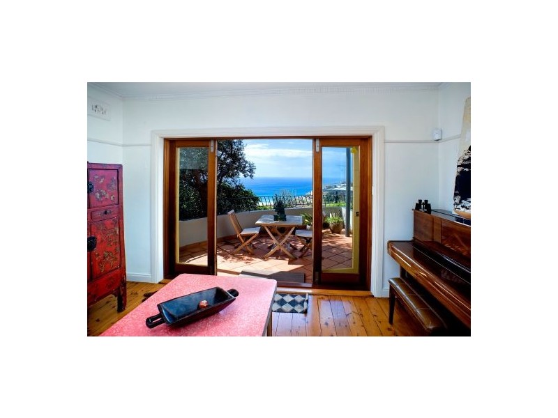 2/15 Wonderland Ave, Tamarama NSW 2026