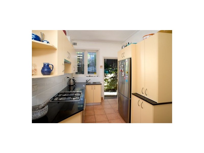 2/15 Wonderland Ave, Tamarama NSW 2026