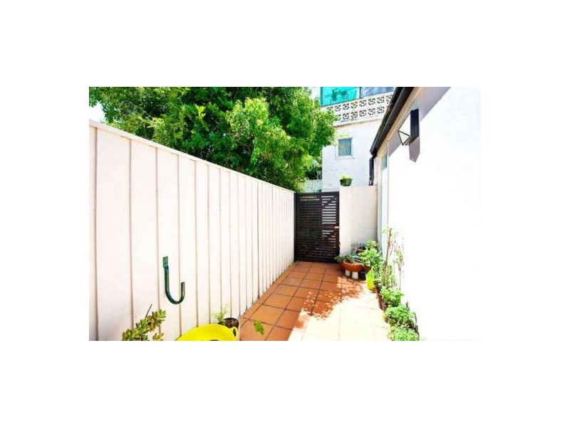 82 Burton Street, Darlinghurst NSW 2010