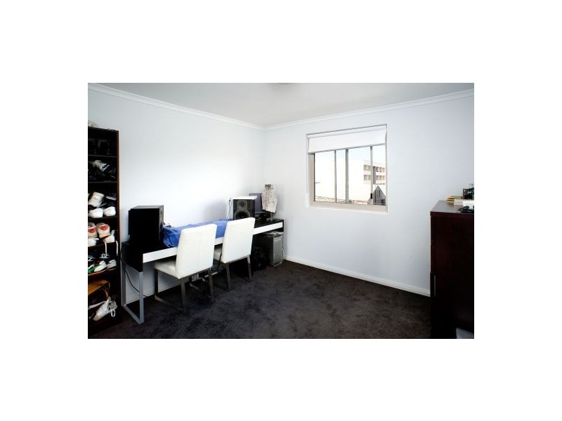 59/4 Gillespie Avenue, enter via cnr Ralph & Gillepspie, Alexandria NSW 2015