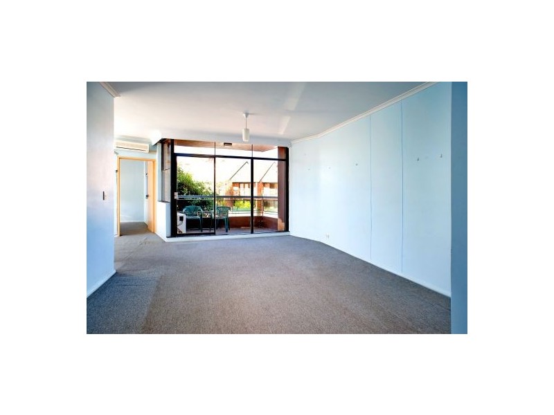 2a/2 Cook Road (cnr Moore Park Rd), Centennial Park NSW 2021