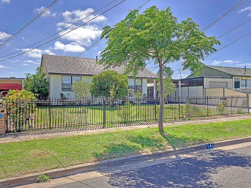 14 Centenary Crescent, Werribee VIC 3030