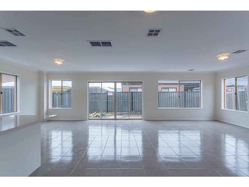 10 Andara Street, Truganina VIC 3029