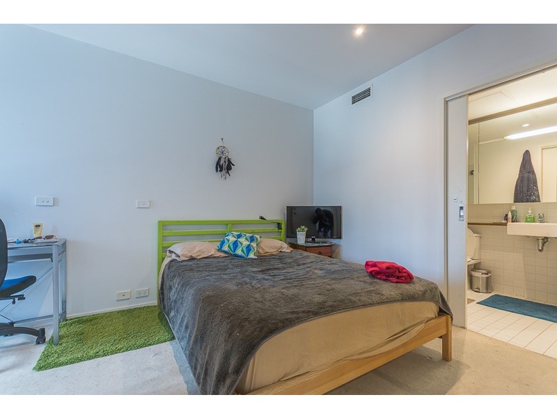 1204/18 Waterview Walk, Docklands VIC 3008