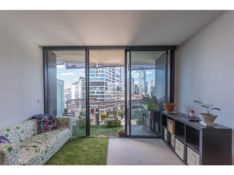 1204/18 Waterview Walk, Docklands VIC 3008
