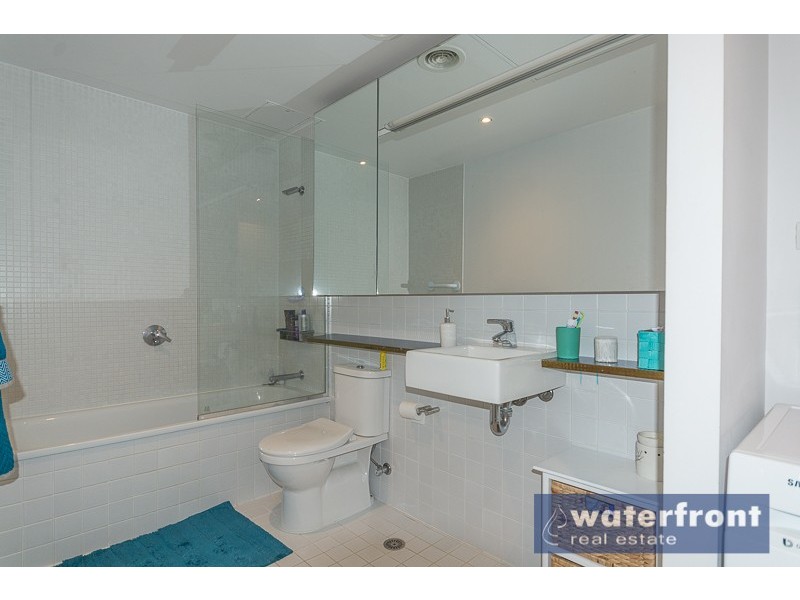 1303/8 Waterview Walk, Docklands VIC 3008