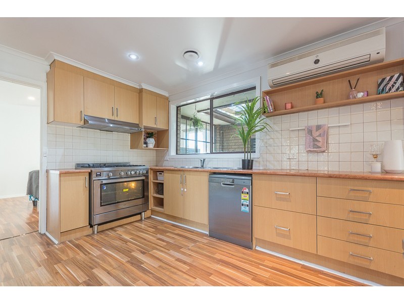 20 Phyllis Parade, Deer Park VIC 3023