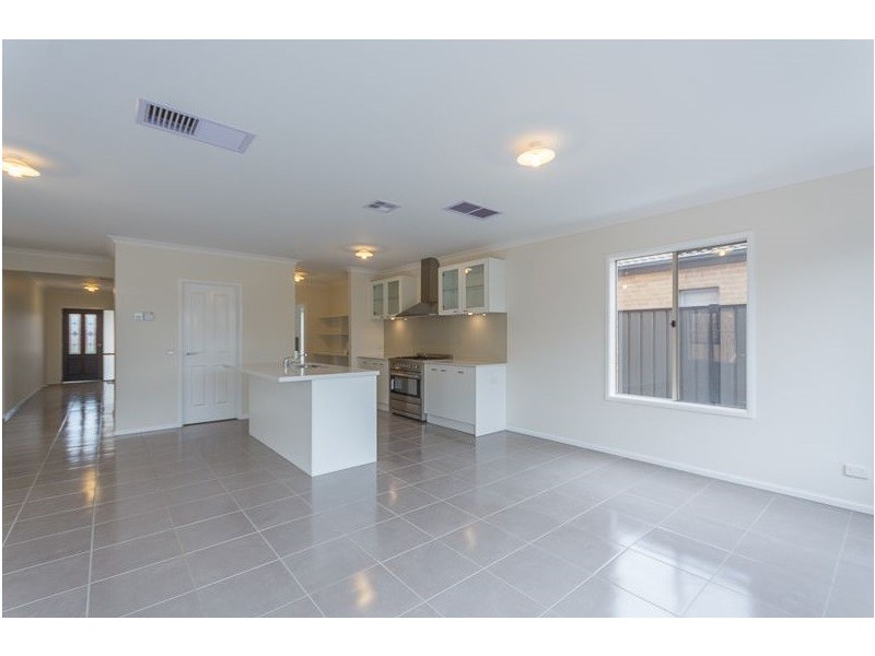 10 Andara Street, Truganina VIC 3029