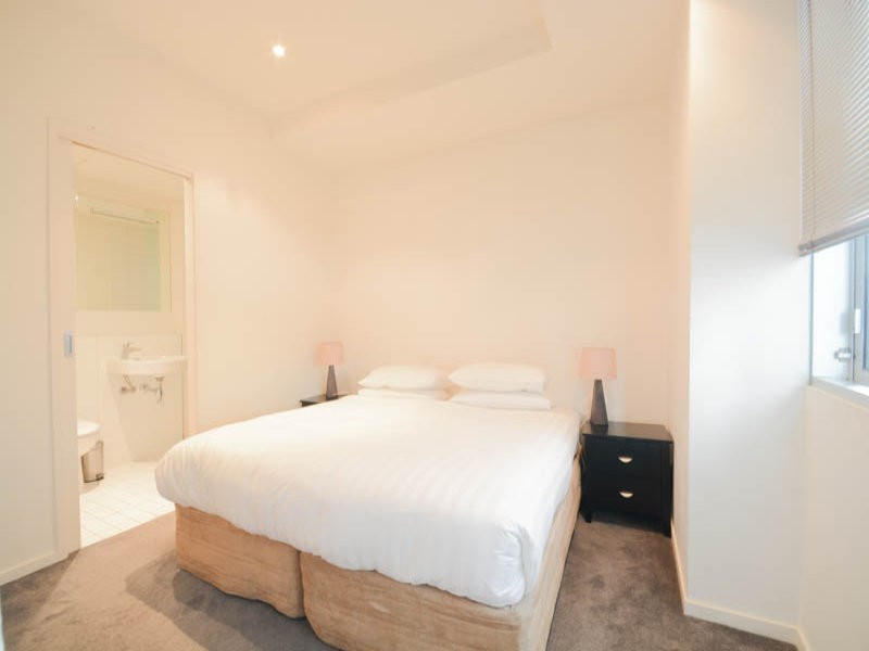 2307/620 Collins Street, Melbourne VIC 3000