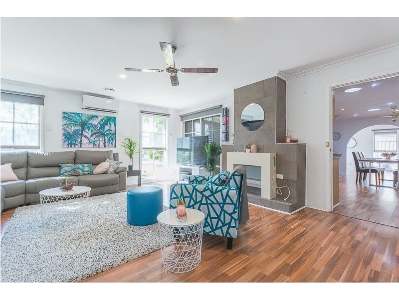 20 Phyllis Parade, Deer Park VIC 3023