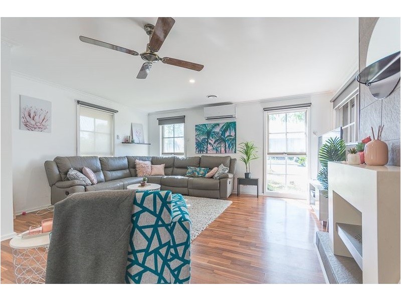 20 Phyllis Parade, Deer Park VIC 3023