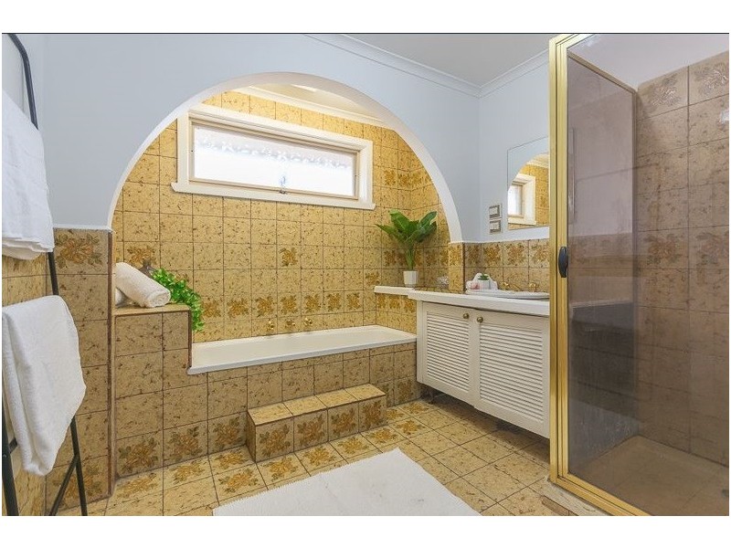 20 Phyllis Parade, Deer Park VIC 3023