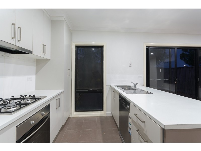 53 Swamphen Drive, Williams Landing VIC 3027