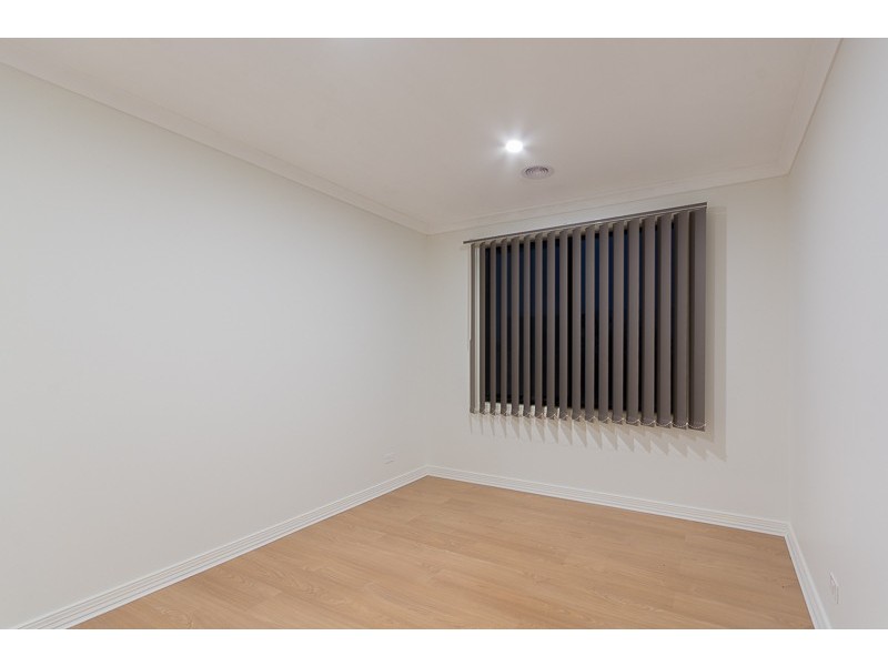 53 Swamphen Drive, Williams Landing VIC 3027