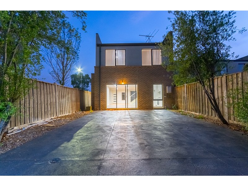 53 Swamphen Drive, Williams Landing VIC 3027