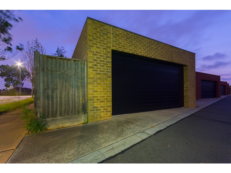 53 Swamphen Drive, Williams Landing VIC 3027