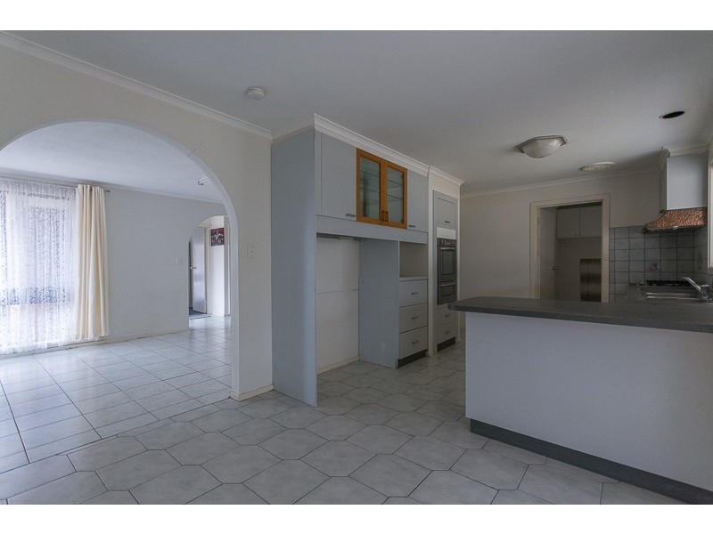 14 Tarlee Drive, Albanvale VIC 3021