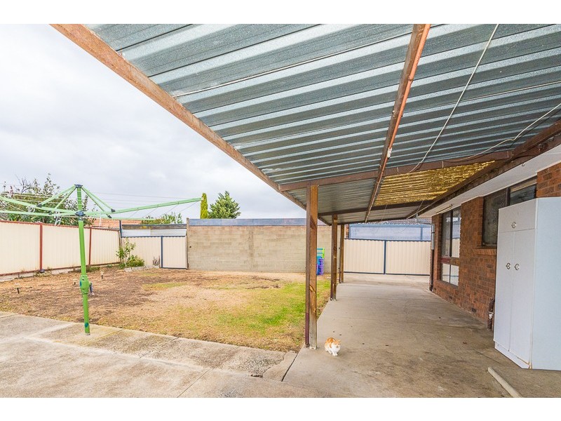 14 Tarlee Drive, Albanvale VIC 3021