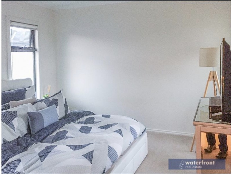 2/8 Nelson Court, Avondale Heights VIC 3034